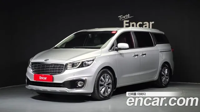 Kia Canival 2017 — photo 1