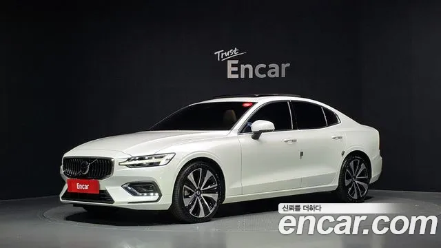 Volvo S60 2024 — photo 1
