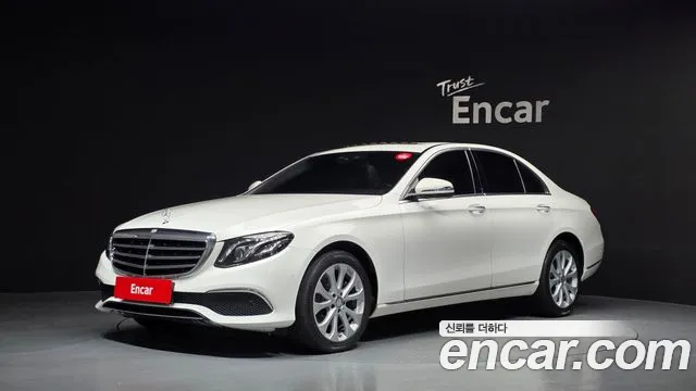 Mercedes-Benz E-Class 2017 — photo 1