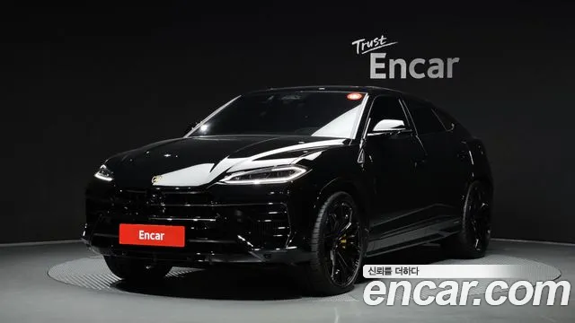 Lamborghini Urus 2026 — photo 1