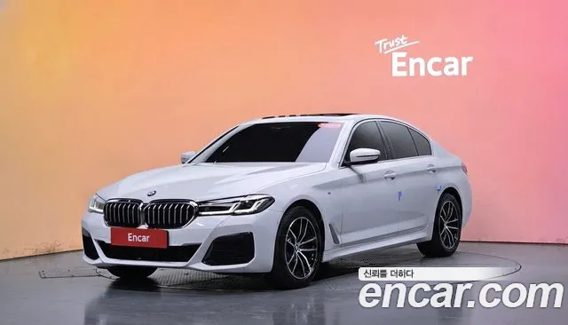 BMW 5-Series 2019 — photo 1