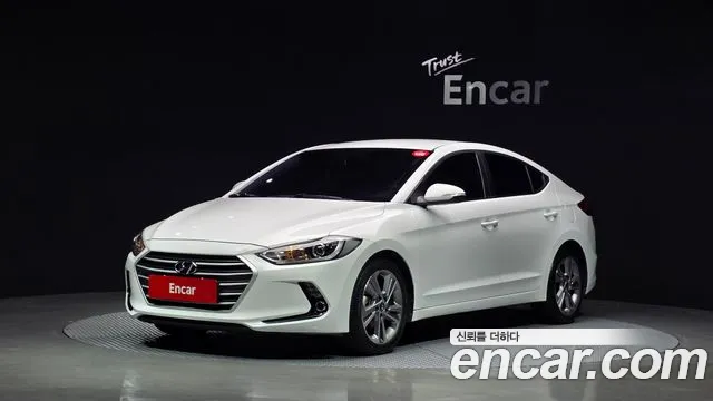 Hyundai AVANTE 2018 — photo 1