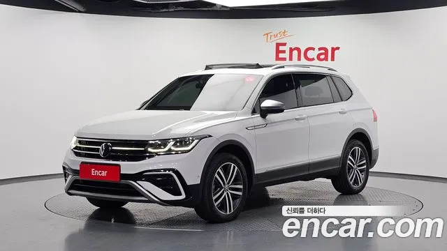 Volkswagen Tiguan 2023 — photo 1