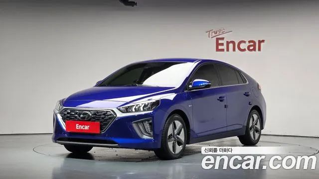 Hyundai Ioniq 2020 — photo 1