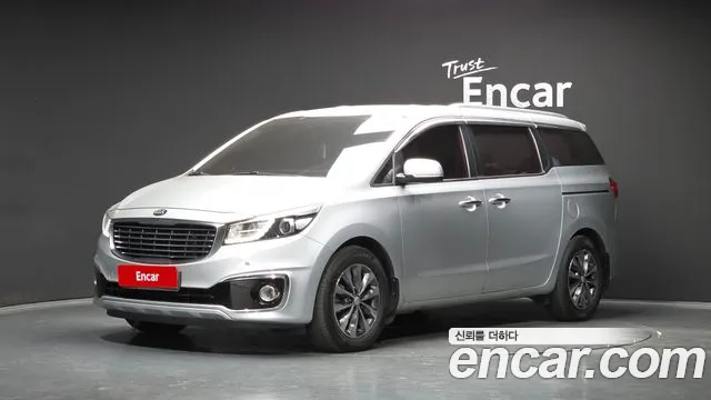 Kia Canival 2018 — photo 1