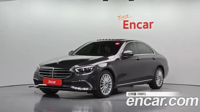 Mercedes-Benz E-Class 2021 — photo 1