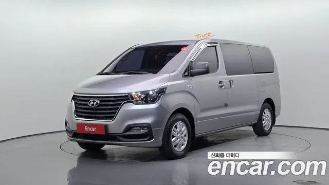 Hyundai Starex 2019 — photo 1