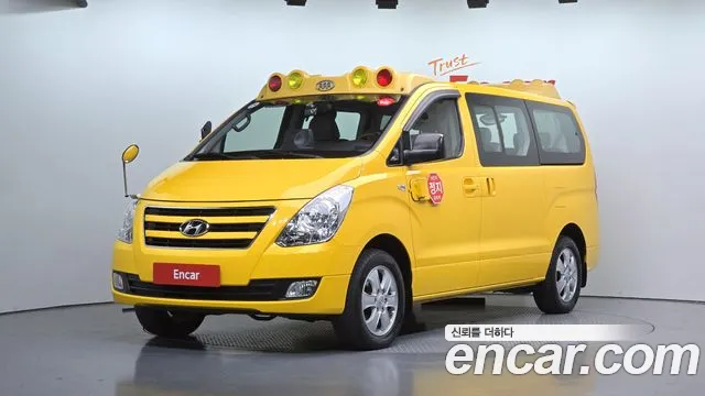 Hyundai Starex 2017 — photo 1