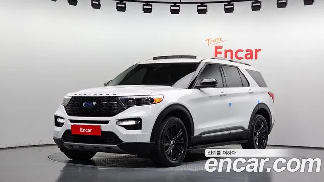 Ford Explorer 2021 — photo 1