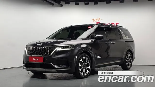 Kia Canival 2023 — photo 1