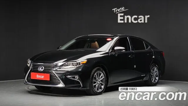 Lexus ES 2018 — photo 1