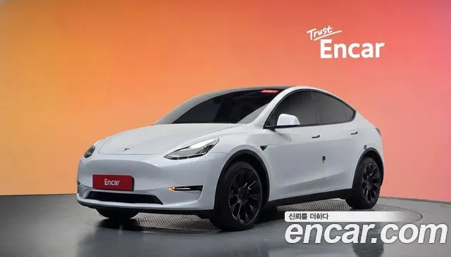 Tesla Model Y 2022 — photo 1
