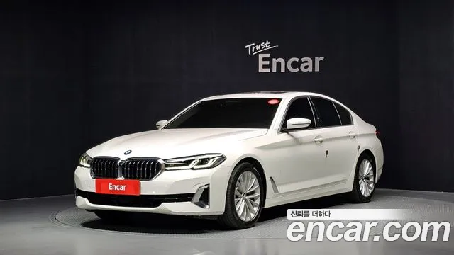 BMW 5-Series 2021 — photo 1