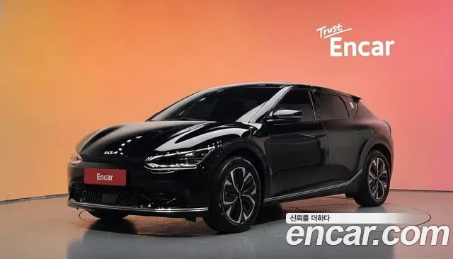 Kia EV6 2023 — photo 1