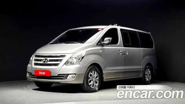 Hyundai Starex 2017 — photo 1