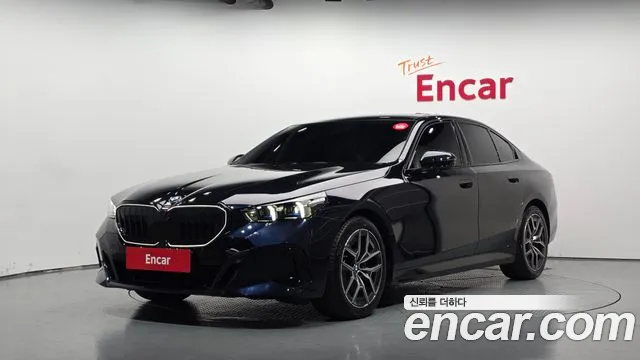 BMW 5-Series 2026 — photo 1