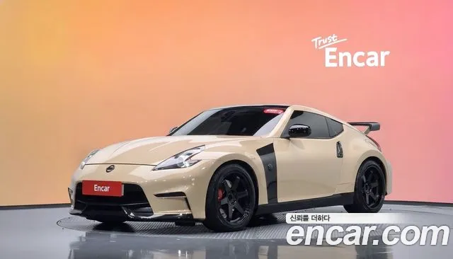 Nissan 370Z 2009 — photo 1
