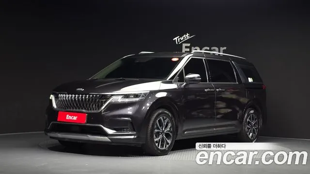 Kia Canival 2021 — photo 1