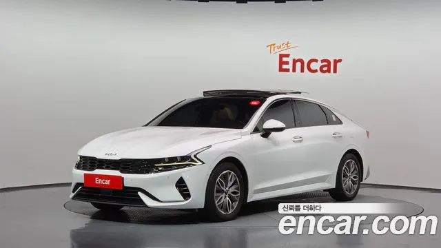 Kia K5 2023 — photo 1