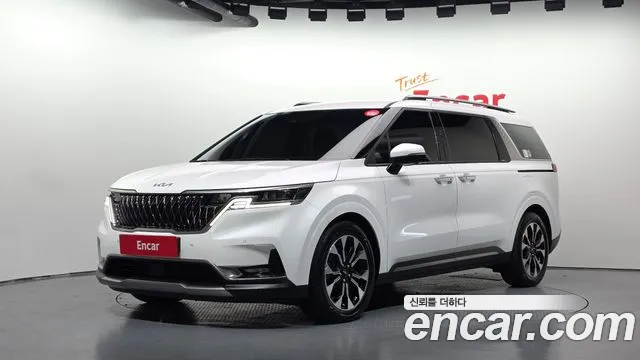 Kia Canival 2022 — photo 1