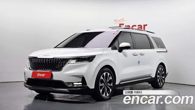 Kia Canival 2023 — photo 1