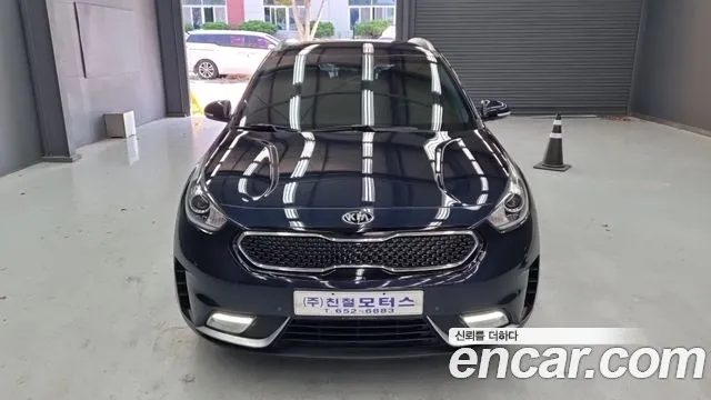 Kia Niro 2017 — photo 1
