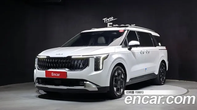 Kia Canival 2025 — photo 1