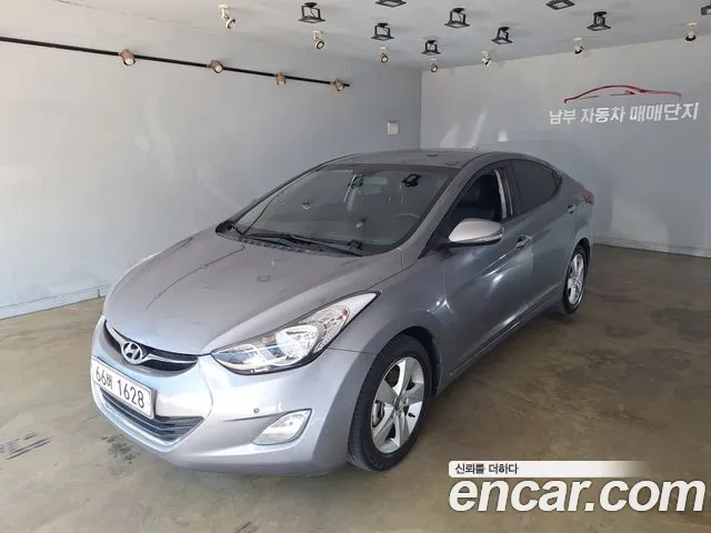 Hyundai AVANTE 2013 — photo 1