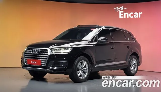 Audi Q7 2019 — photo 1