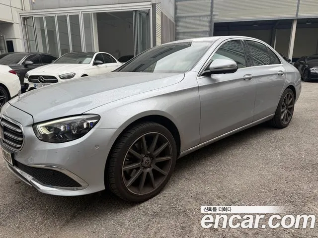 Mercedes-Benz E-Class 2021 — photo 1