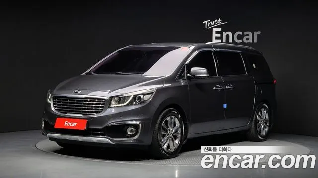 Kia Canival 2017 — photo 1