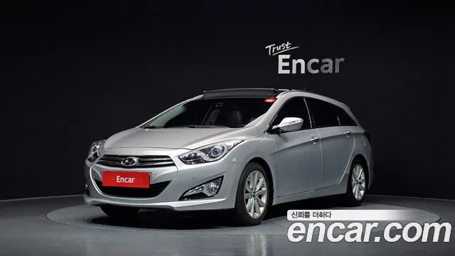 Hyundai i40 2012 — photo 1