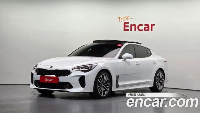 Kia Stinger 2018 — photo 1