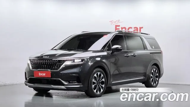 Kia Canival 2022 — photo 1