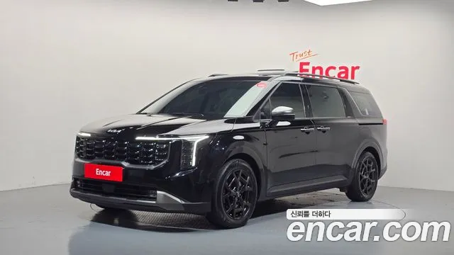 Kia Canival 2025 — photo 1