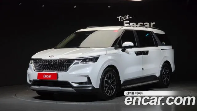 Kia Canival 2021 — photo 1