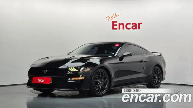 Ford Mustang 2020 — photo 1