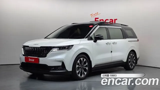 Kia Canival 2021 — photo 1