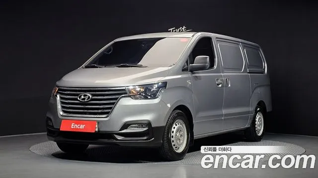 Hyundai Starex 2019 — photo 1