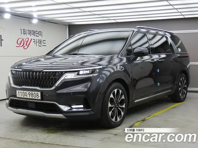 Kia Canival 2021 — photo 1