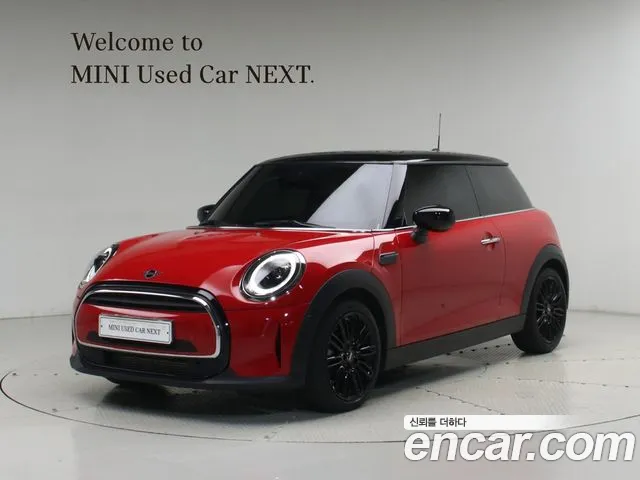 Mini Cooper 2024 — photo 1