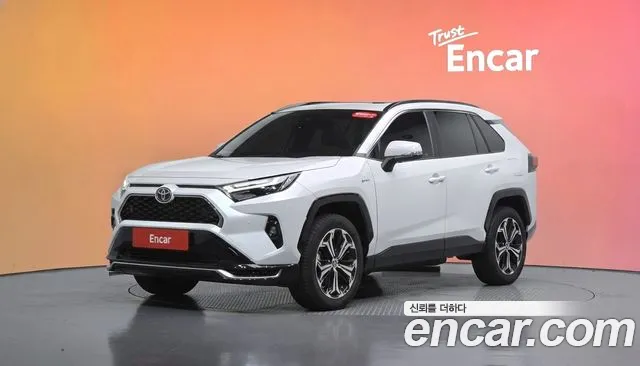 Toyota RAV4 2025 — photo 1