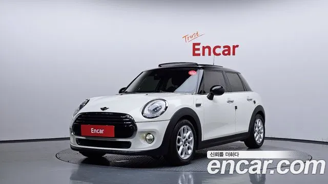Mini Cooper 2015 — photo 1