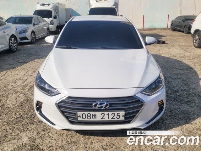 Hyundai AVANTE 2017 — photo 1