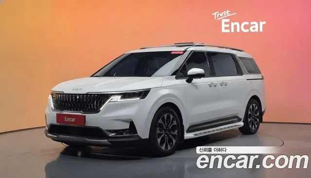Kia Canival 2023 — photo 1