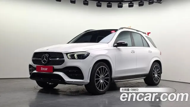 Mercedes-Benz GLE-Class 2022 — photo 1