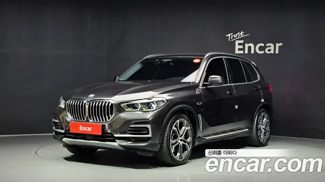 BMW X5 2022 — photo 1