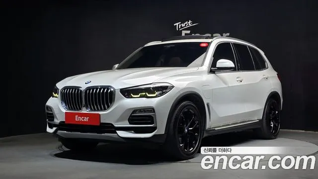BMW X5 2021 — photo 1