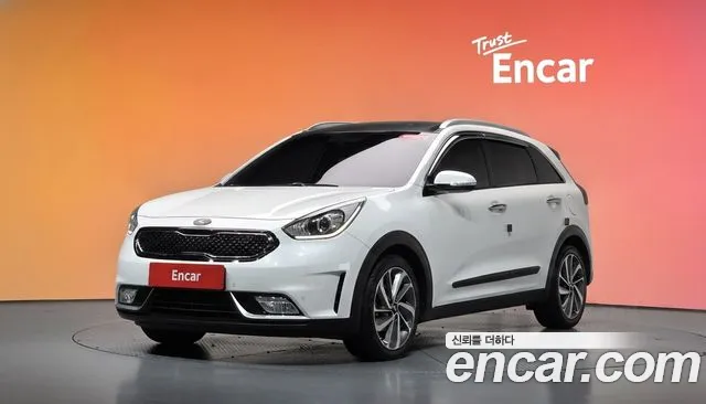 Kia Niro 2017 — photo 1