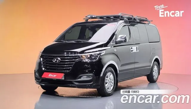 Hyundai Starex 2019 — photo 1
